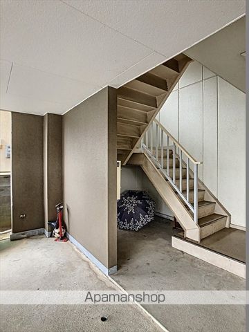 メゾン辰巳の玄関写真