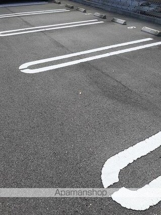 ミルト住吉Ⅲ[2DK/46.06m2]の駐車場3