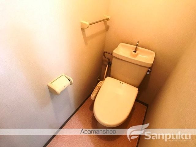 ハイカムール 南 B棟の内装写真