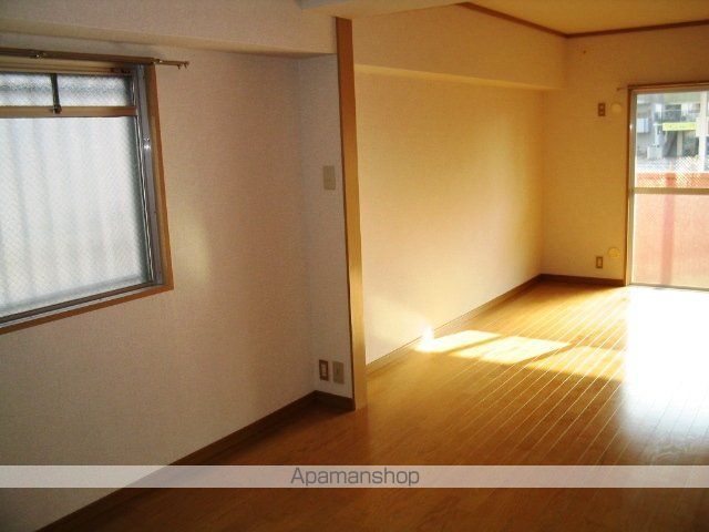 ヴィラ街苑の外観写真