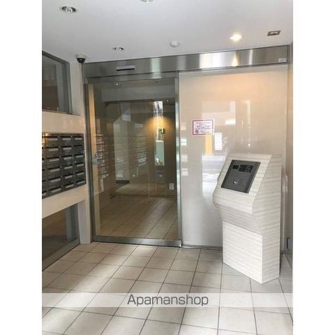 アクシーズタワー新都心の玄関写真