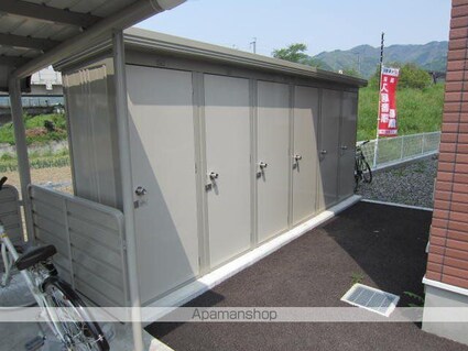 ヴィラヴェール[2LDK/56.47m2]の共用部2