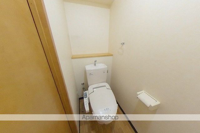 レジュイール東中通の内装写真