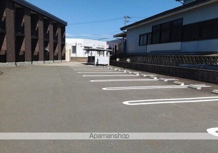 レオネクスト２０１４[1K/26.37m2]の駐車場