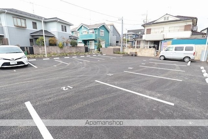 ルミネ中央[1K/32.62m2]の駐車場