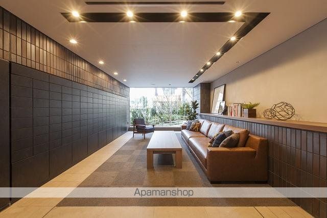 AーSTANDARD芝浦の玄関写真