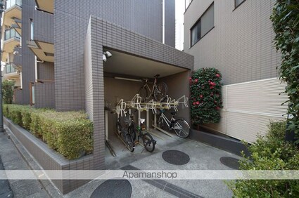 東京都新宿区新宿７丁目[1LDK/38.71m2]の共用部1