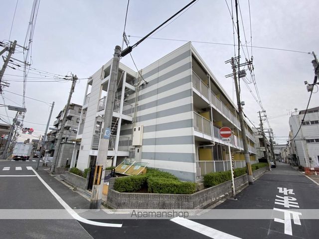 レオパレススリーアローズの外観写真