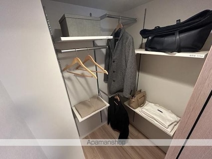 ルフォンプログレ上野御徒町[1LDK/34.22m2]の収納