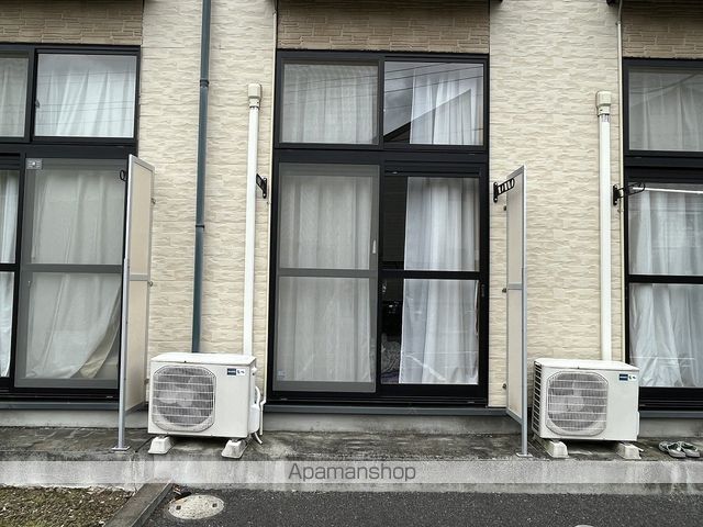 レオパレスペニーハイツIIIの玄関写真