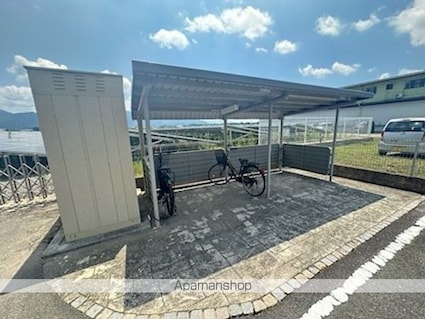 ル・ヴァン・ド・ヴェール[1LDK/53.6m2]の共用部