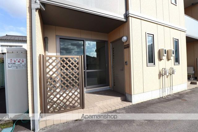 ハピネス大町の玄関写真