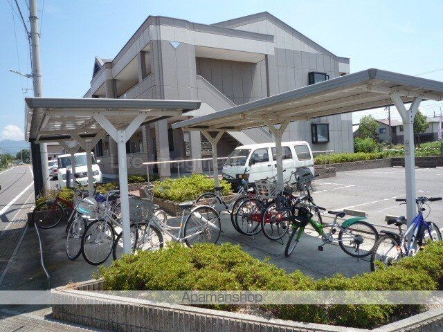 Ａｐｉａｎｔ｀華[3DK/58m2]の共用部1