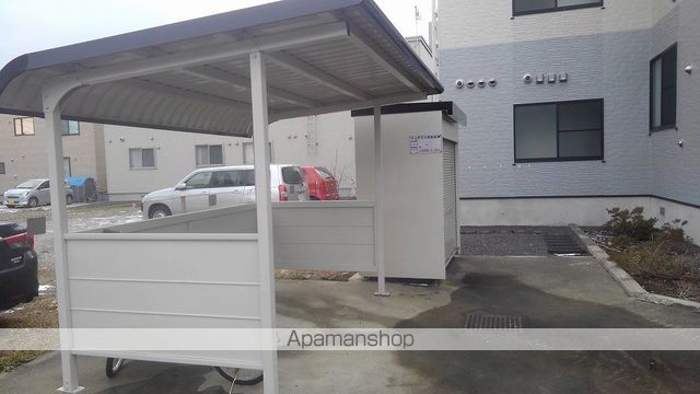 レオパレスパルシティ本町22の玄関写真