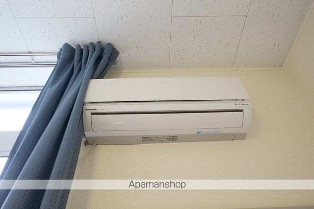 レオパレスフローラ中里の内装写真