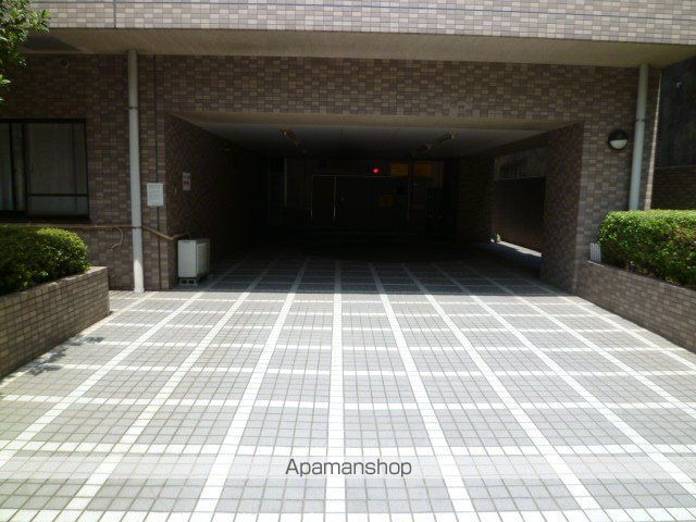 ロイヤルプラザ浅草の玄関写真