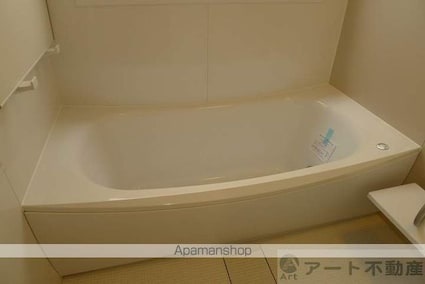 Ｑｕａｔｒｅ　ｓａｉｓｏｎｓ[2DK/67.06m2]のバス
