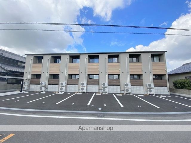 HIGARIAの外観写真