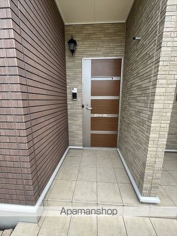 和歌山県和歌山市宇須１丁目[1LDK/42.47m2]のエントランス