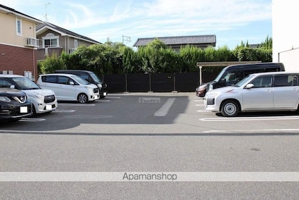 ミルキー　ウェイ稲月[2LDK/72.75m2]の駐車場2