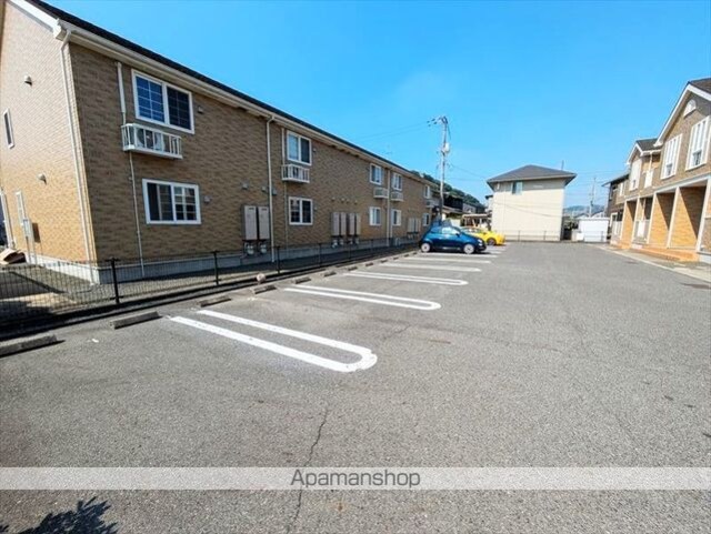 セレッソⅡ[2DK/44.82m2]の駐車場1