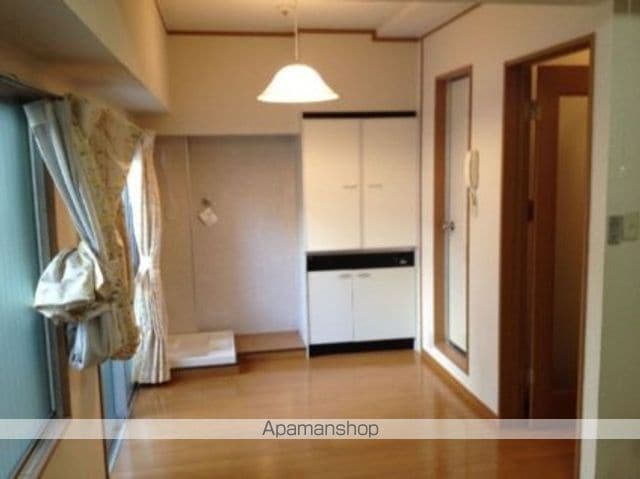 日商岩井袋町マンションの内装写真