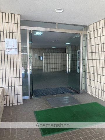 旭町いづみプラザの玄関写真