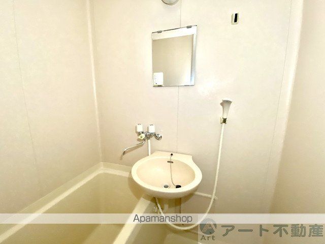 キャッスル石手の内装写真