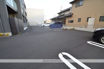 岡山県倉敷市西中新田[1LDK/44.55m2]の駐車場