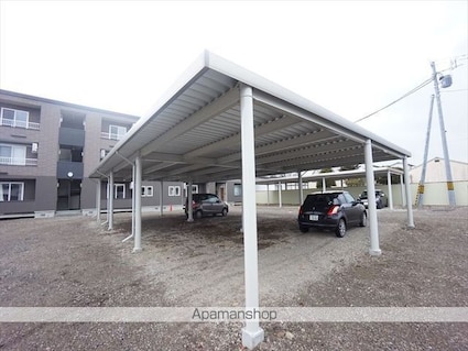 プリマ上士幌Ｃ棟[2LDK/75.4m2]の駐車場2