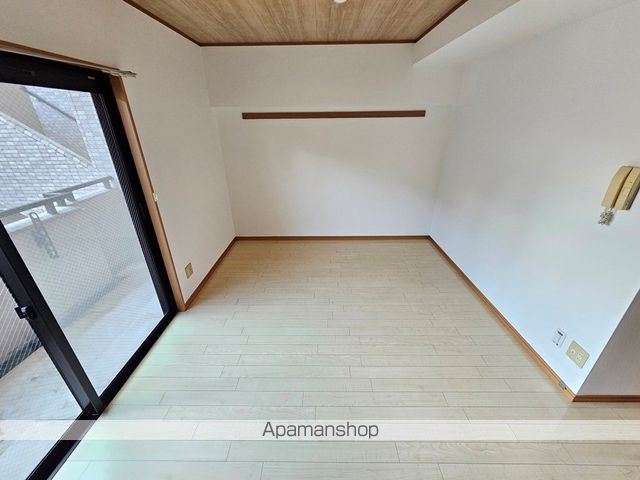 プレシャス鴨付の内装写真