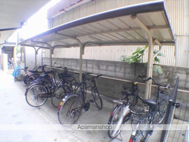 レオパレスA&K 高松の外観写真