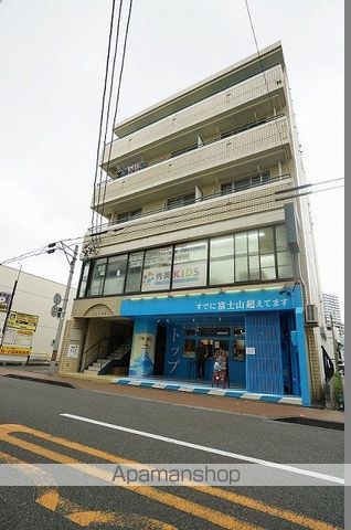 メゾン鷹匠の外観写真
