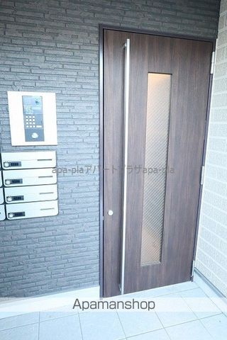 REGALEST川越南大塚の玄関写真