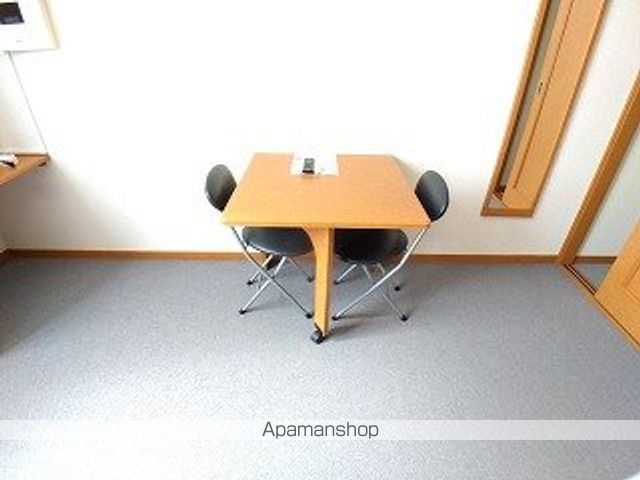 レオパレスフォレストビラの内装写真