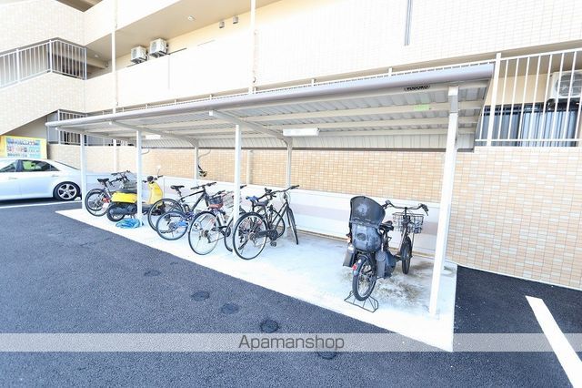 リアン レガーロ大分鶴崎ステーションの玄関写真