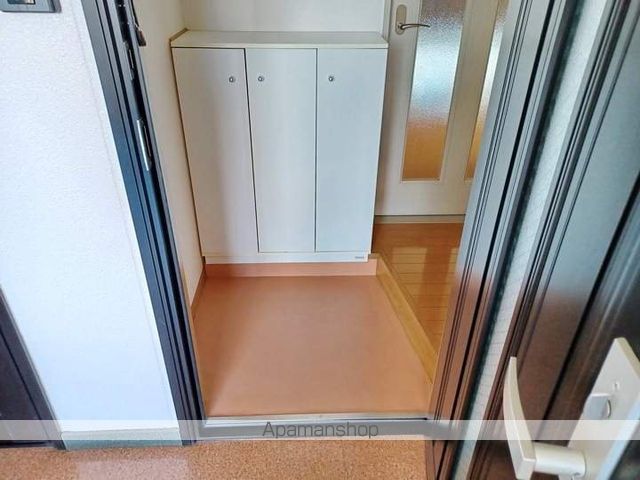ウエスト島立の内装写真