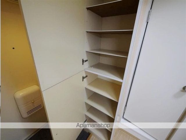 イーグルハイツ銀杏町の内装写真