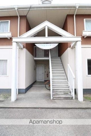 ドリームタウンIトムソーヤCの玄関写真