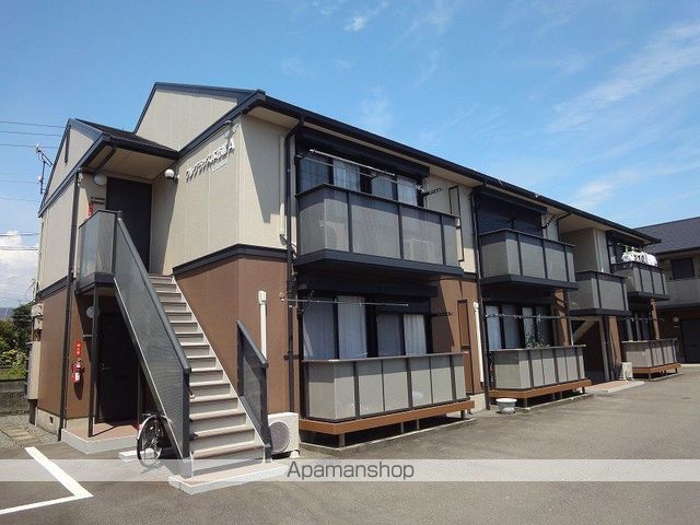 フレグランス本市場Aの玄関写真