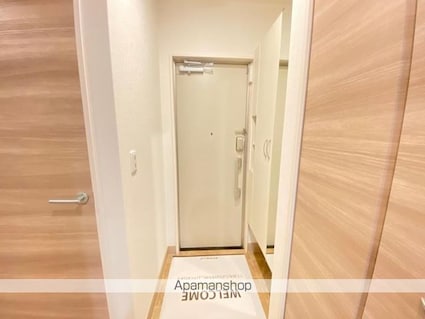 ユニヴェールⅡ　Ｃ棟[1LDK/43.23m2]の玄関