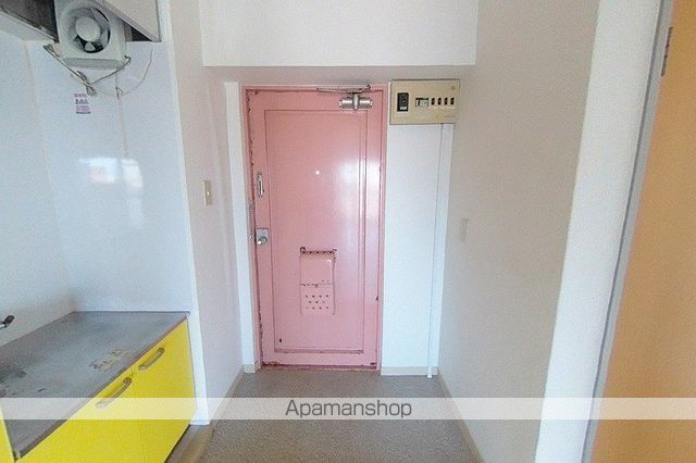 メゾンカフカスの内装写真