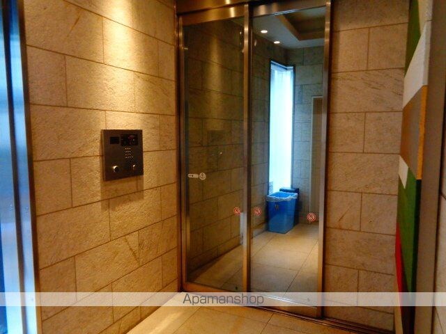 ステラメゾン三軒茶屋[2LDK/51.53m2]のエントランス2
