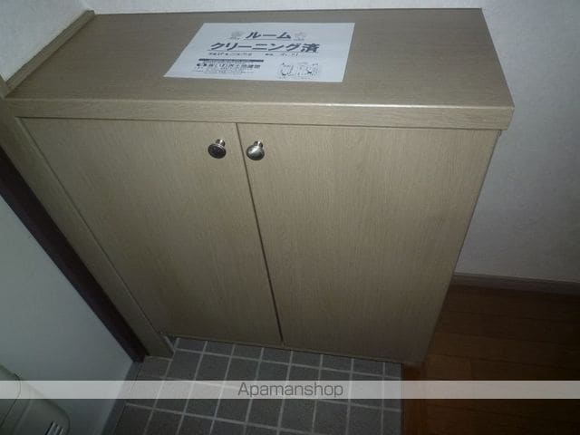 グロリアハイツAの玄関写真