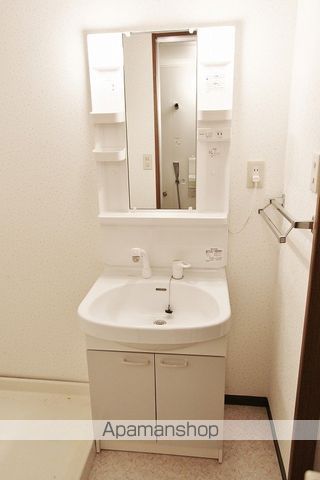 HELLO INGSの内装写真