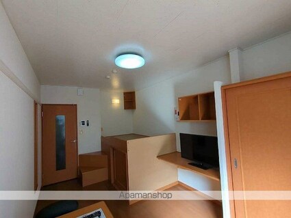 東京都八王子市大楽寺町[1K/22.35m2]のリビング・居間2