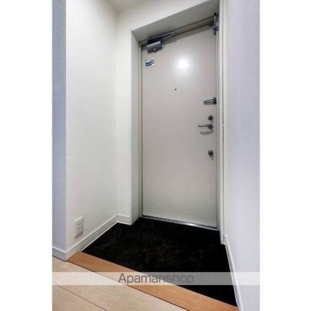 ウェルスクエアイズム木場[1R/26.48m2]の玄関