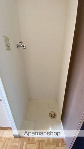 スリーサンズの内装写真