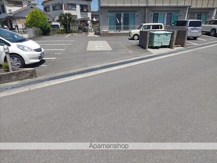 チェリー[2LDK/53.98m2]の駐車場