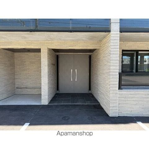 FLANDRE桑園の玄関写真